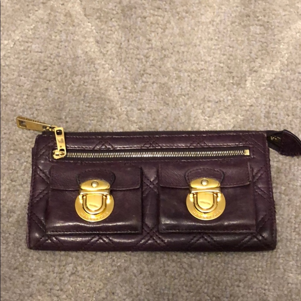 Marc Jacobs zipper wallet with 2 front pockets